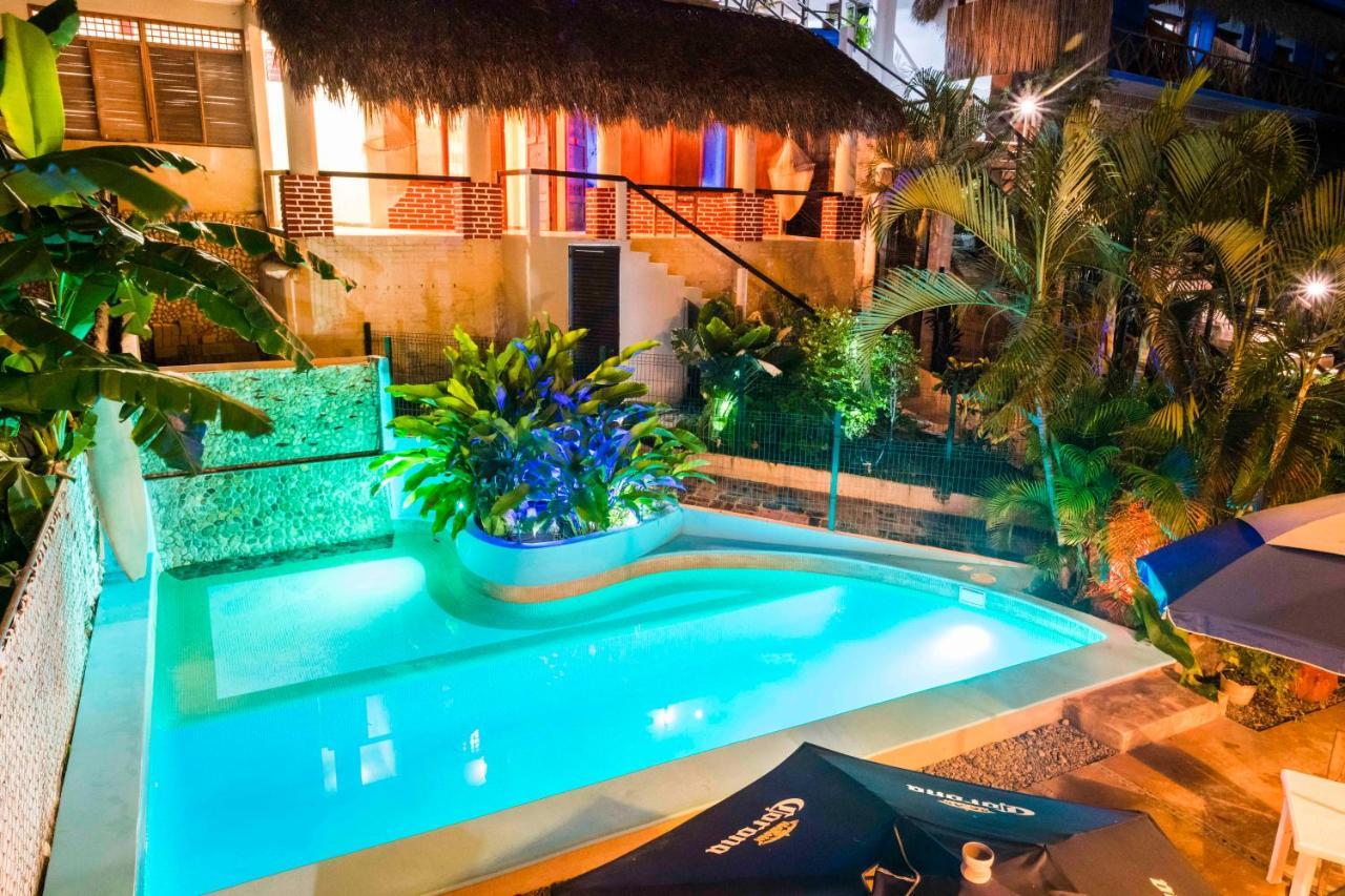 La Sirena Hotel ปูแอร์โตเอสกอนดิโด ภายนอก รูปภาพ
