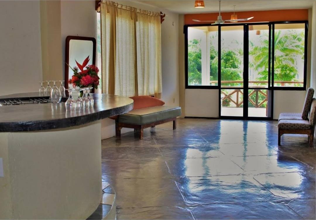La Sirena Hotel ปูแอร์โตเอสกอนดิโด ภายนอก รูปภาพ